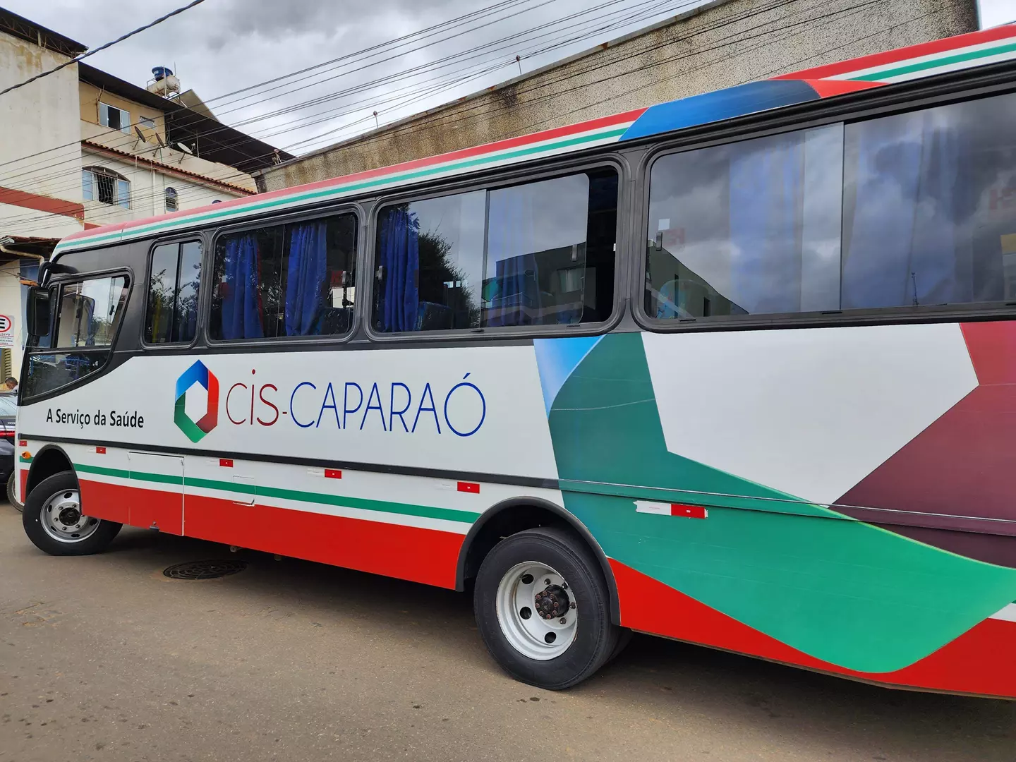 Simonésia recebe um novo micro-ônibus para transporte em saúde